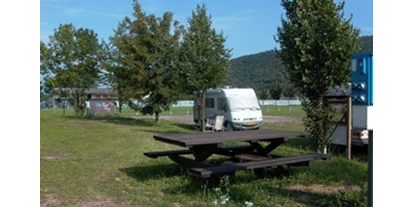 Posto auto camper - Art des Stellplatz: eigenständiger Stellplatz - Melsungen - Bildquelle http://www.rotenburg.de - Parkplatz am Wildgehege im Heienbachtal