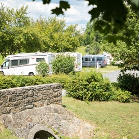 Reisemobilstellplatz: Reisemobilstellplatz "Am Kurpark" im Grünen gelegen. - Reisemobilstellplatz "Am Kurpark" Bad Neustadt a. d. Saale