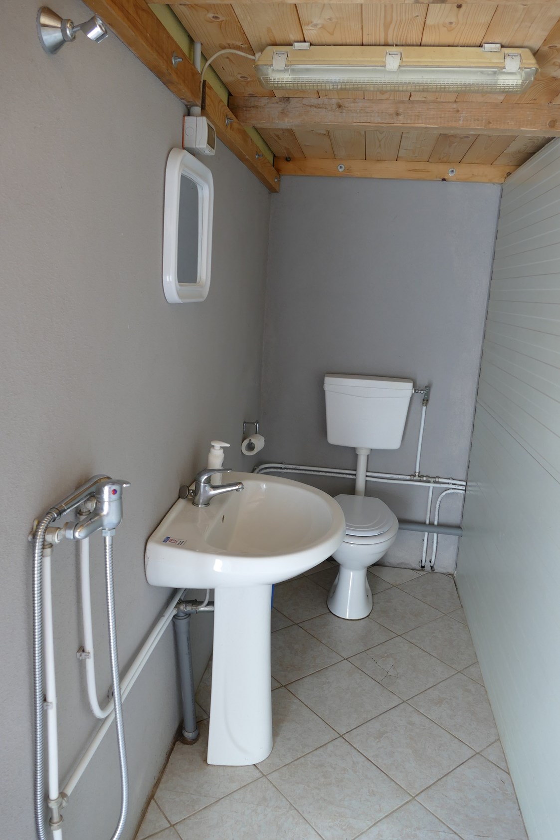 Wohnmobilstellplatz: Toilette / Bad - Agricamping - Agriturismo Petra di Cossu