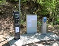 Wohnmobilstellplatz: Parkautomat und Frischwasserversorungstation - Wohnmobilstellplatz in der Gemeinde Hellenthal