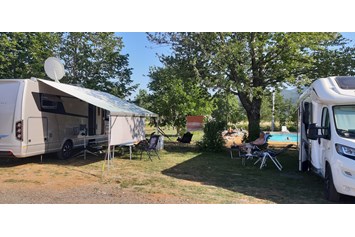 Wohnmobilstellplatz: Camping lika