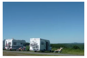 Wohnmobilstellplatz: http://www.feriendorf-pulvermaar.de - Wohnmobilhafen Pulvermaar