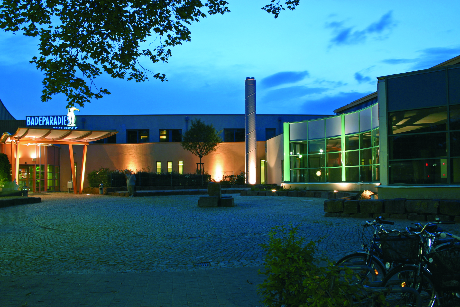 Wohnmobilstellplatz: Badeparadies Eiswiese - Eingang - Reisemobilhafen Eiswiese - Infrastruktur