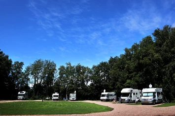 Wohnmobilstellplatz: Camperpark de Berkenweide