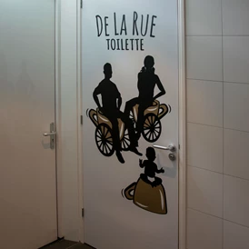 Wohnmobilstellplatz: toilet - Camping de la Rue koffie & zo Camper plaatsen