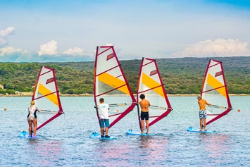 Wohnmobilstellplatz: Windsurfing - Lopari Camping Resort****