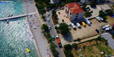 Reisemobilstellplatz - Wohnwagen erlaubt - Orebic Kroatien - unser Stellplatz mit Strandnähe - Parking Service Orebic