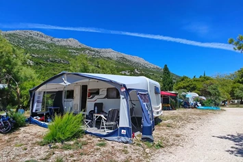 Wohnmobilstellplatz: Campingplatz Perna****