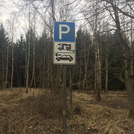 Wohnmobilstellplatz: Schild für WOMO-Parkplatz - Freitzeitzentrum Biebertal Menden (Sauerland)