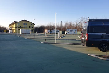 Wohnmobilstellplatz: West Camp Bg Belgrad