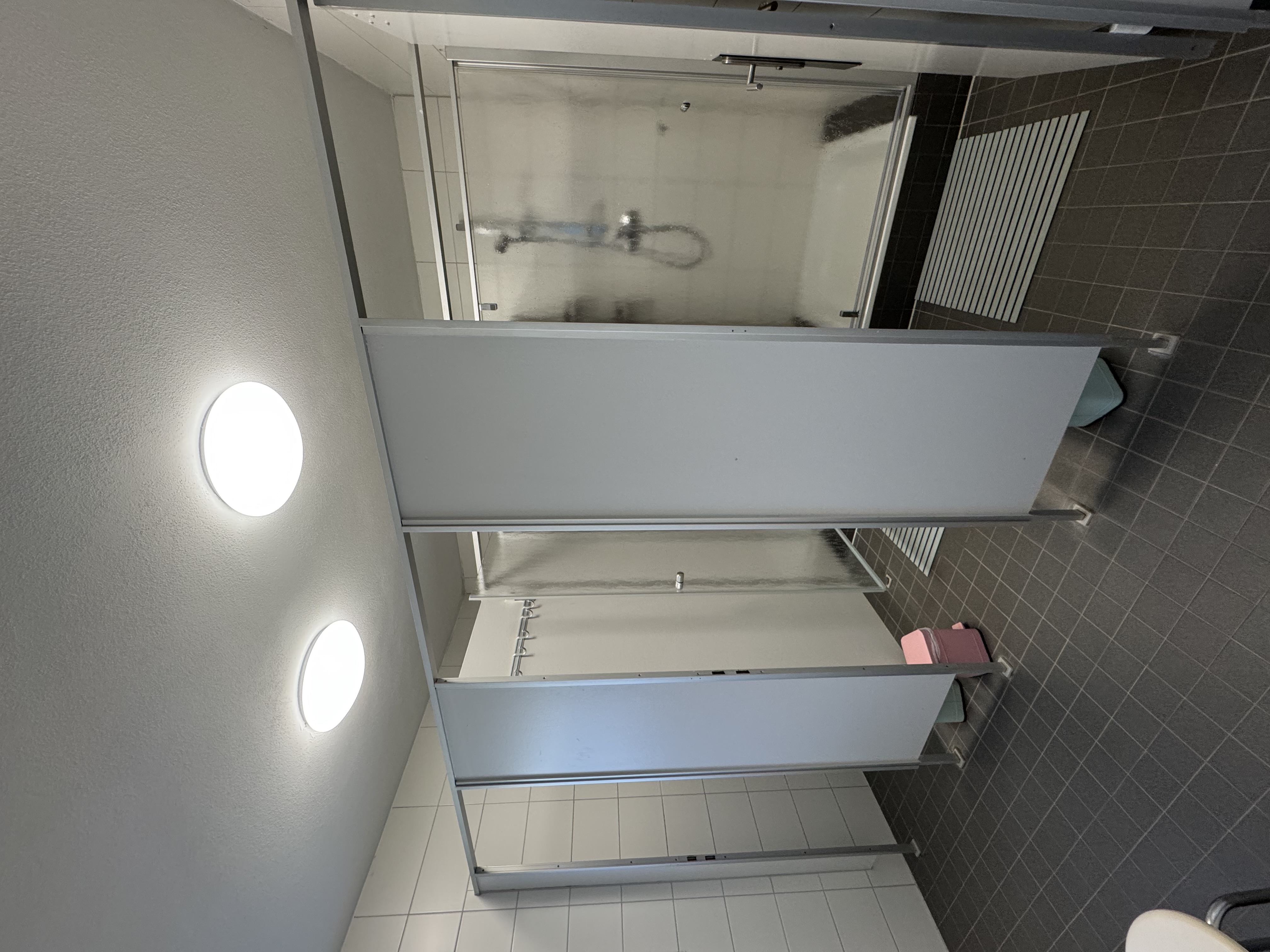 Wohnmobilstellplatz: Damenduschen - Campingplatz Wetzlar - Sanitär