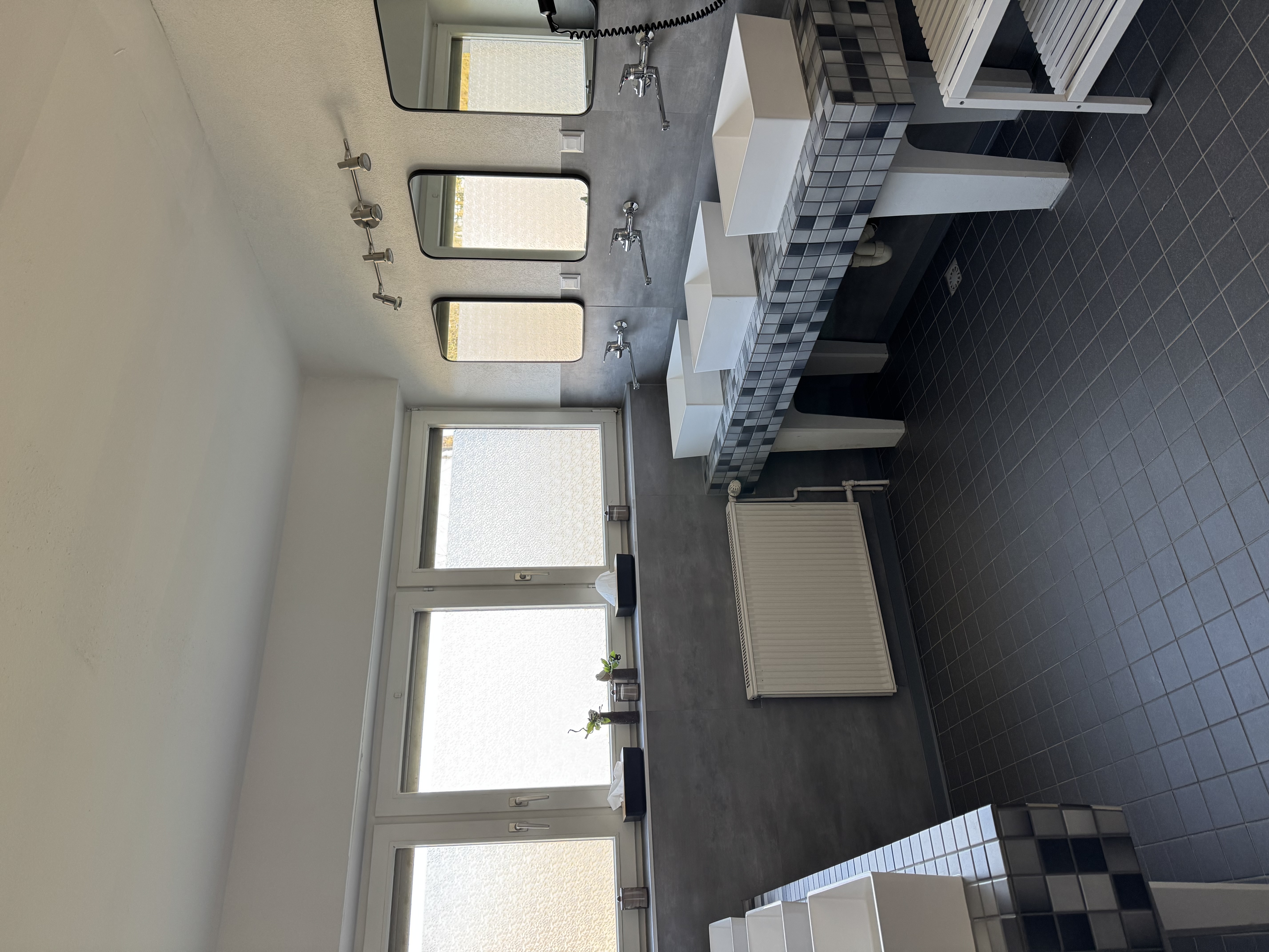 Wohnmobilstellplatz: Waschhaus 2025 neu renoviert - Campingplatz Wetzlar - Sanitär