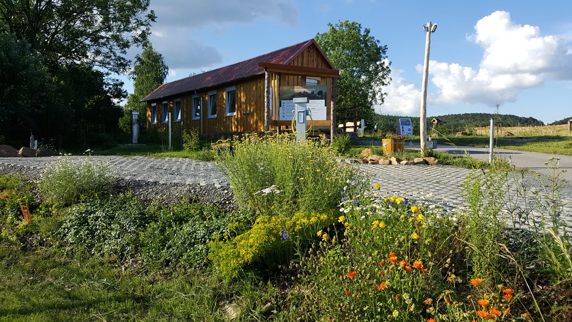Wohnmobilstellplatz: Entsorgung Grauwasser und Frischwasserversorgung - Reisemobil- und Caravanpark Bastei