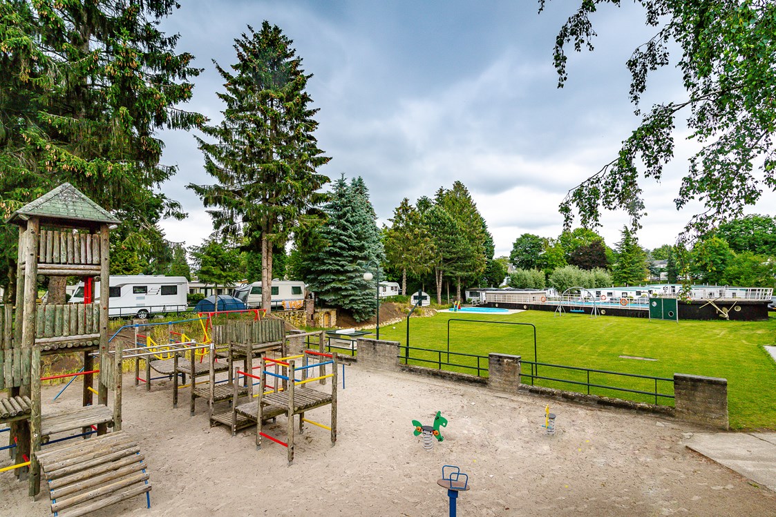 Wohnmobilstellplatz: Spielgarten - Camping  en Camperplaats Hitjesvijver