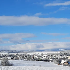 Wohnmobilstellplatz: Blick auf Mellrichstadt - Wohnmobilstellplatz Mellrichstadt am Malbach