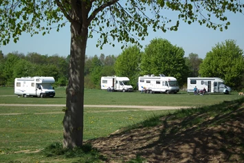 Wohnmobilstellplatz: Wohnmobilstellplatz Brückenkopfpark