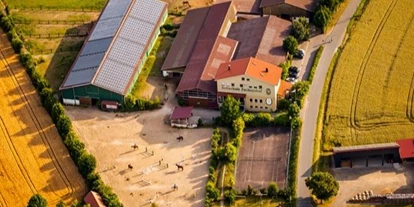 Reisemobilstellplatz - Art des Stellplatz: eigenständiger Stellplatz - Trausnitz - Homepage http://www.fuchsenhof.de - Reitschule Fuchsenhof