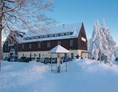 Wohnmobilstellplatz: Außenansicht Winter - Hotel BERGHOF