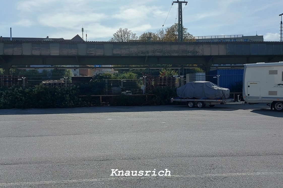 Wohnmobilstellplatz: Busparkplatz Bahnhofstraße