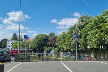 Wohnmobilstellplatz: Parkplatz in der Grünewaldstraße