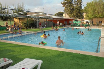 Wohnmobilstellplatz: Schwimmbad_2 - Camping El Jardin