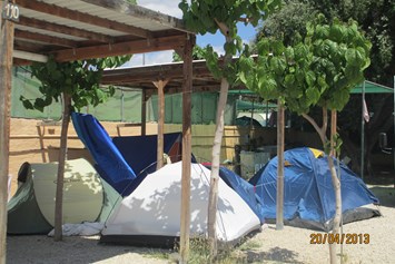 Wohnmobilstellplatz: Camping El Jardin