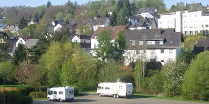 Place de parking pour camping-car - Art des Stellplatz: eigenständiger Stellplatz - Weilrod - Stellplatz im Brühl