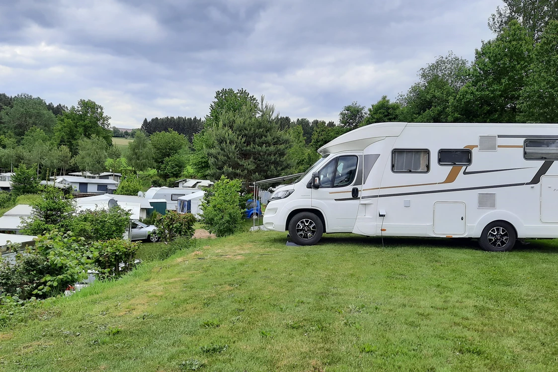 Wohnmobilstellplatz: Camping Haus Seeblick