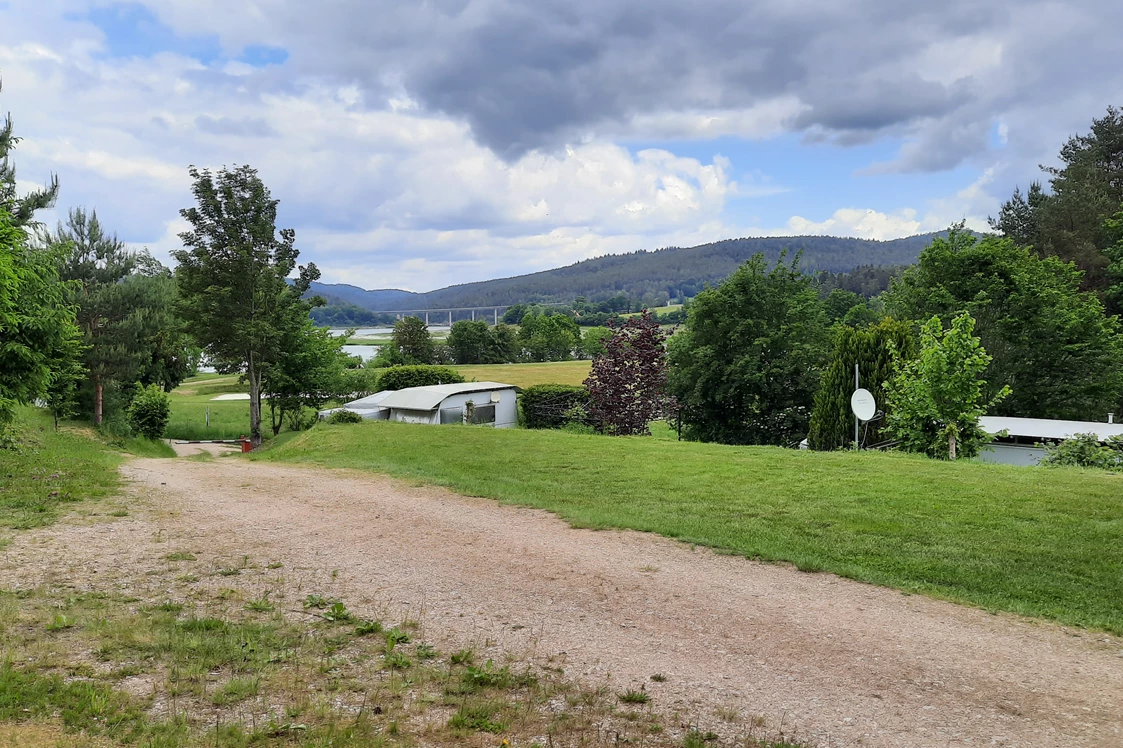 Wohnmobilstellplatz: Camping Haus Seeblick