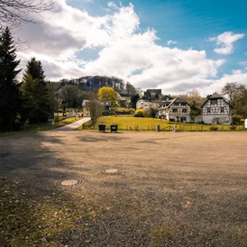 Reisemobilstellplatz: Reisemobilstellplatz am Schlossweiher