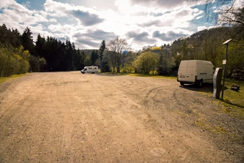 Reisemobilstellplatz: Reisemobilstellplatz am Schlossweiher