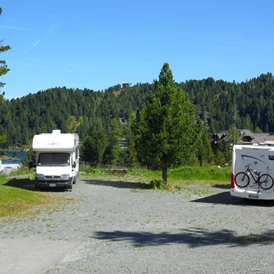 Wohnmobilstellplatz: Mit Blick auf den Turracher See. - Bergheim Schmidt Turracher Höhe