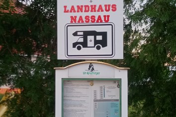 Wohnmobilstellplatz: Am Hotel Landhaus Nassau