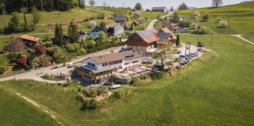 Reisemobilstellplatz - St. Gallen - Leicht erhöhte, aussichtsreiche, sonnige Lage. 10 Standplätze für Wohnmobile auf Kies - Restaurant Käserei Berghof
