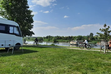 Wohnmobilstellplatz: Wasserplatz Pirna