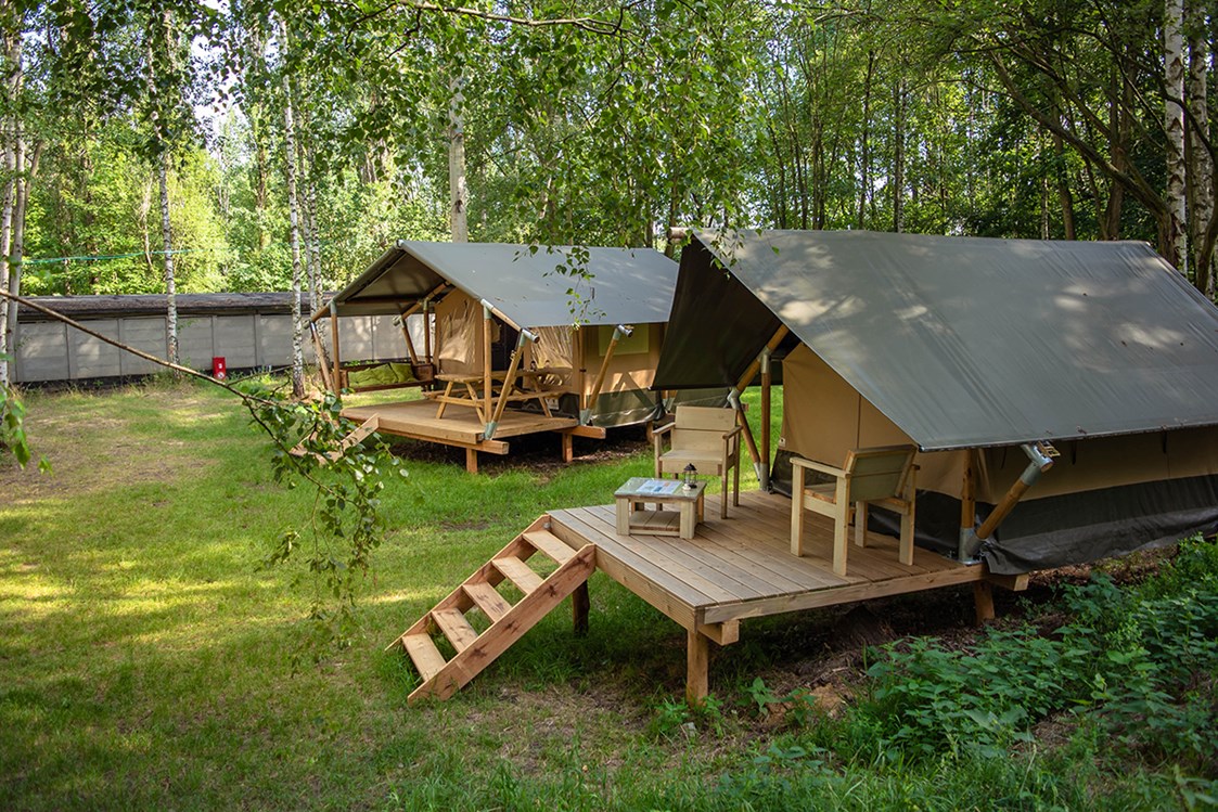 Wohnmobilstellplatz: Safarizelte auf der Campingwiese - Camping am Kühlhaus
