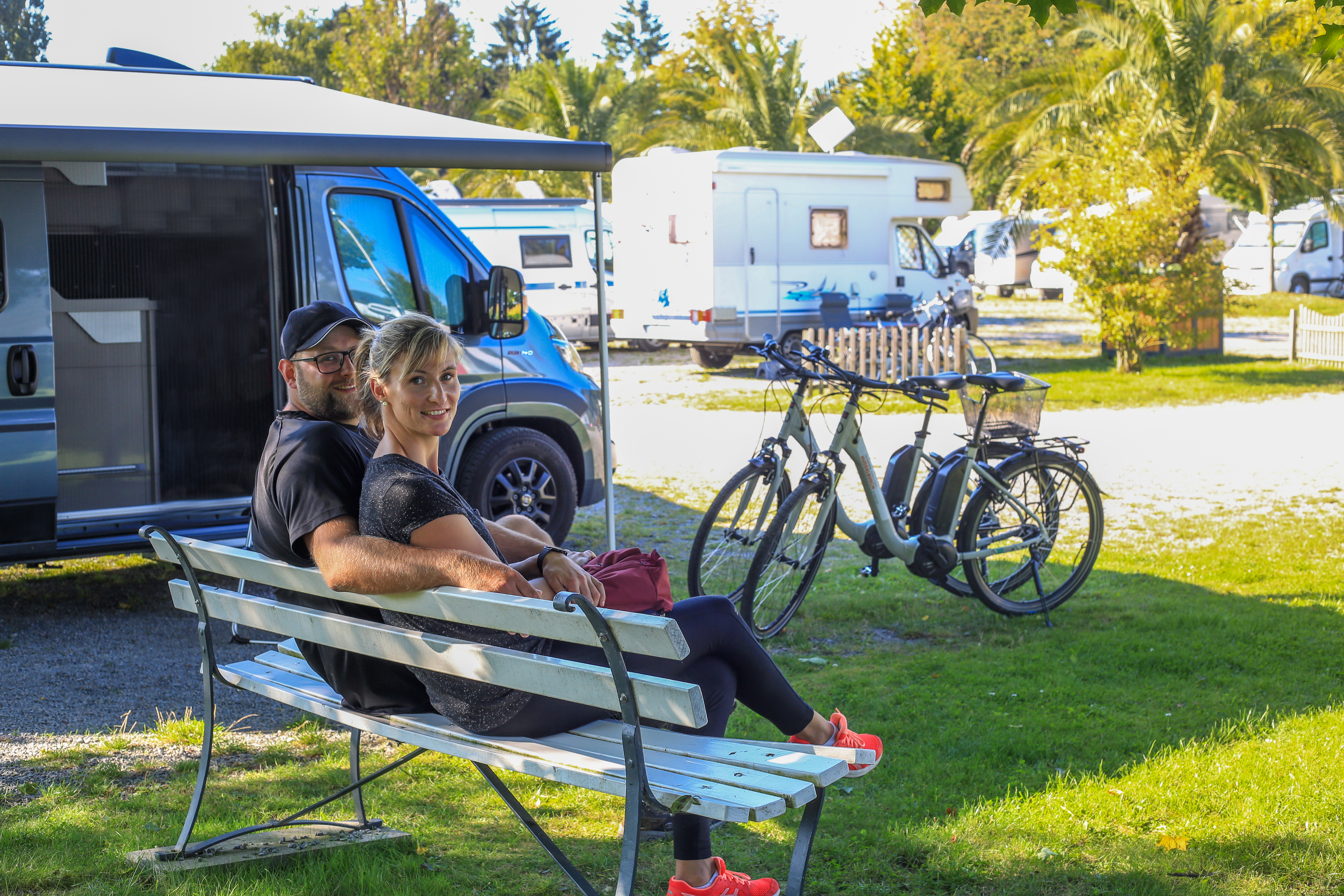Reisemobilstellplatz: Mediterranes Flair auf dem Platz  - Emmerauen Reisemobilhafen Bad Pyrmont 
