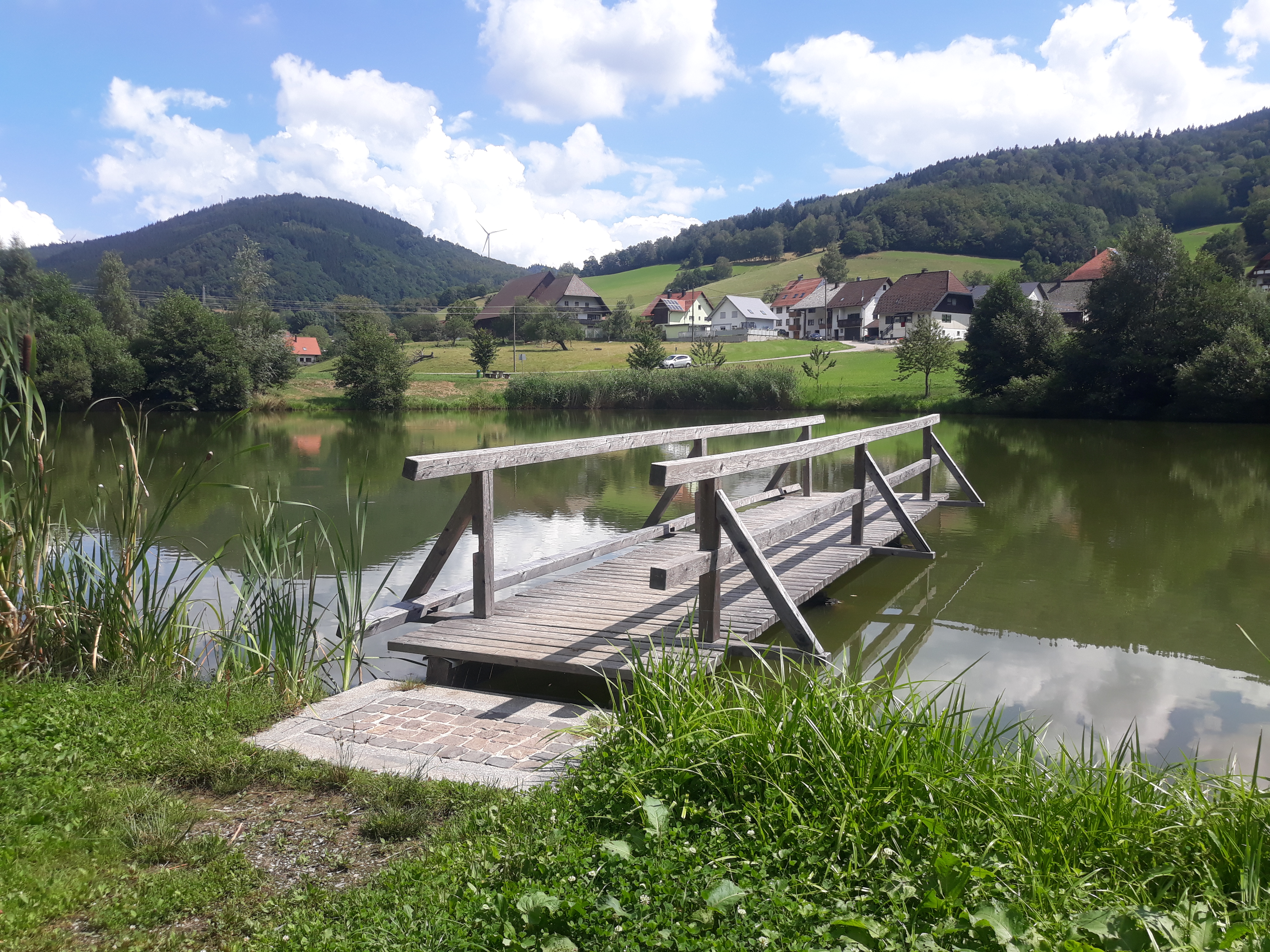 Wohnmobilstellplatz: Angelsee - Wohnmobilstellplatz Elzwiese