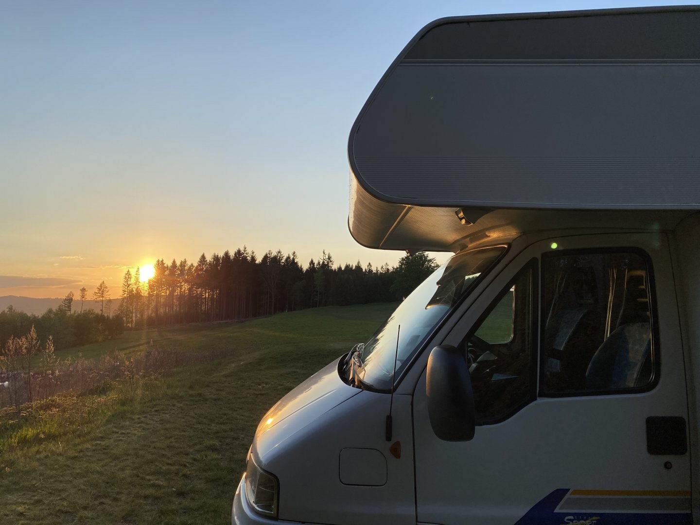 Place de parking pour camping-car - Neukirch/Lausitz - Stellplatz u výletní restaurace Dymník