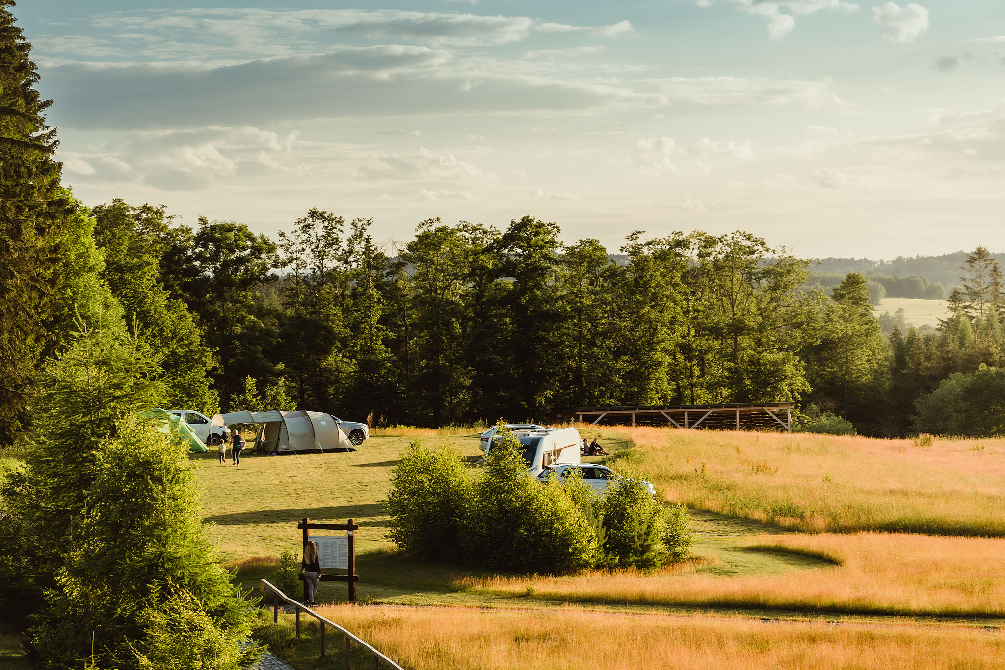 Place de parking pour camping-car - Neukirch/Lausitz - Stellplatz u výletní restaurace Dymník