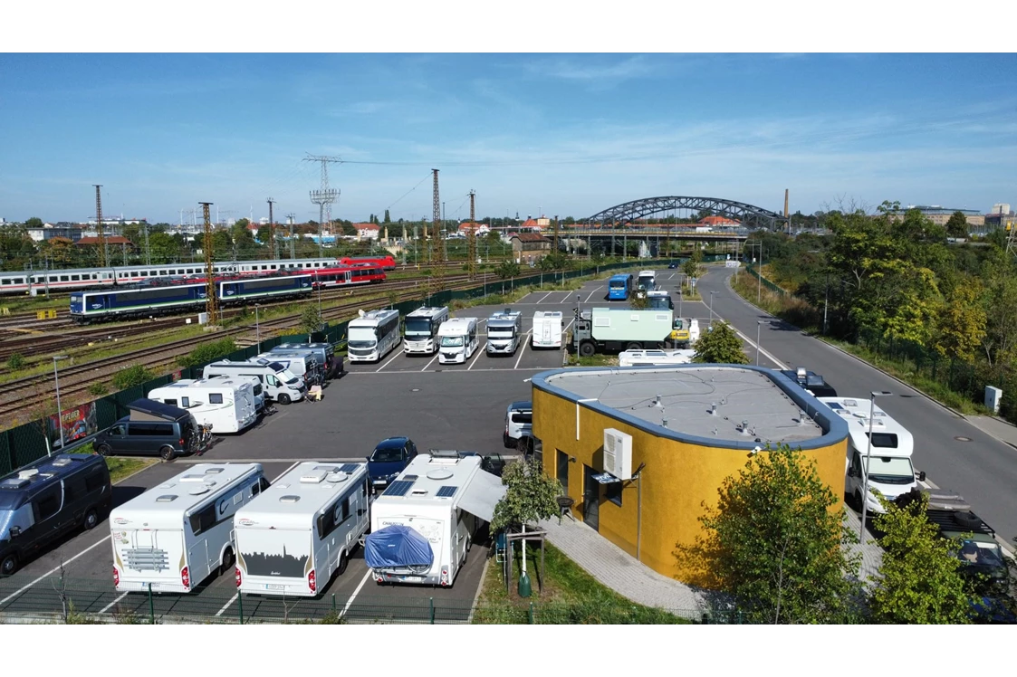 Wohnmobilstellplatz: Stellplatz Parken am Goldstück Leipzig