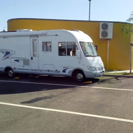 Wohnmobilstellplatz: Stellplatz Parken am Goldstück Leipzig