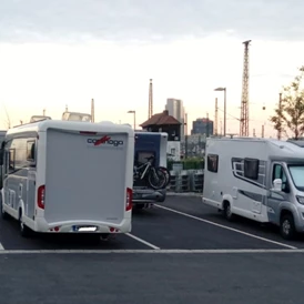 Wohnmobilstellplatz: Stellplatz Parken am Goldstück Leipzig