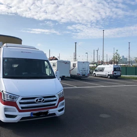 Wohnmobilstellplatz: Stellplatz Parken am Goldstück Leipzig