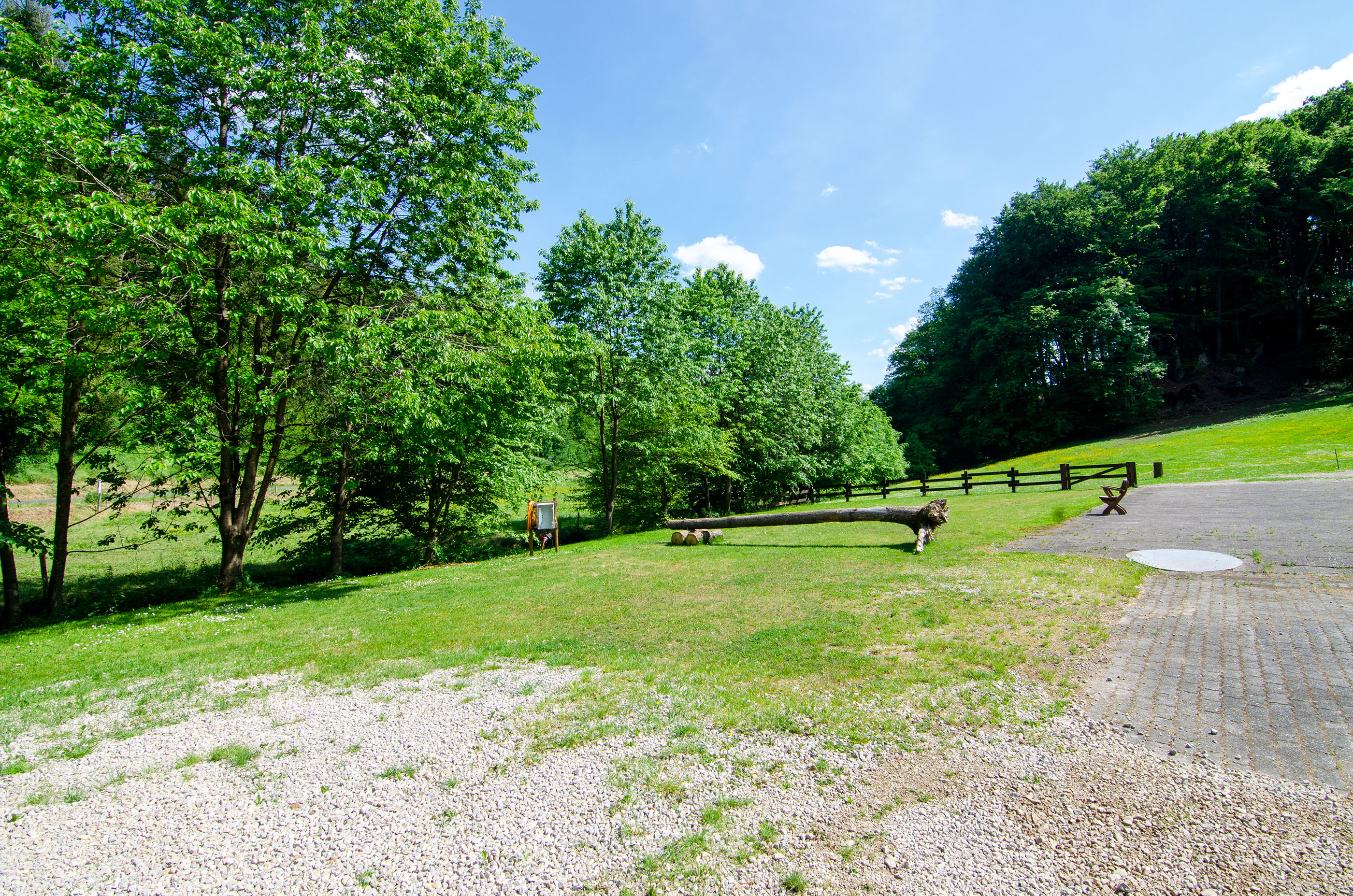 Wohnmobilstellplatz: Stellplätze Am Melbeckebach - Wohnmobilstellplätze auf dem Ferienhof Verse im Sauerland.