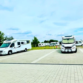 Wohnmobilstellplatz: Stellplatz bis 12,5 m - Campingpark Erfurt