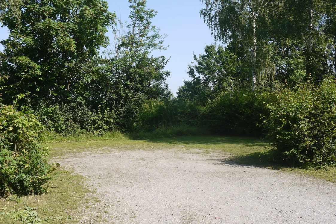 Wohnmobilstellplatz: Copyright: Tourismusgemeinschaft Marbach Bottwartal - Parkplatz bei der Gemeindehalle Max-Eyth-Straße