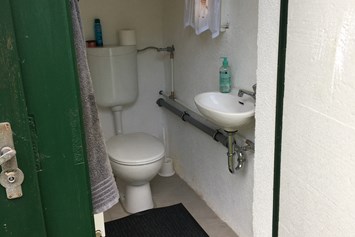 Wohnmobilstellplatz: Kleine Toilette  - Ehlich’s Wohnmobilstellplatz 