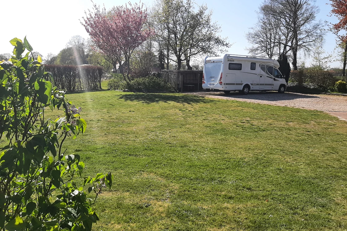 Wohnmobilstellplatz: Landcafe lüttje Ankerplatz 