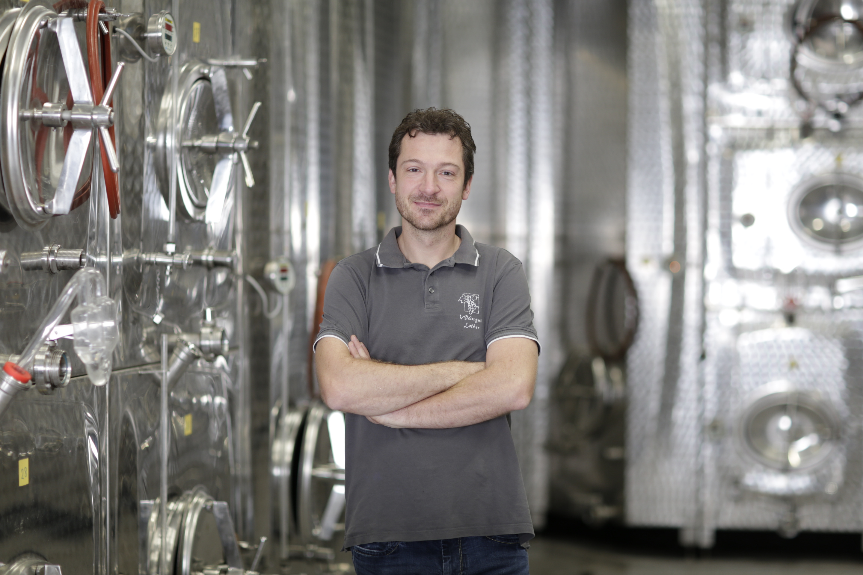 Wohnmobilstellplatz: Edelstahlkeller - Weingut Lother